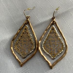 Gold teardrop earring